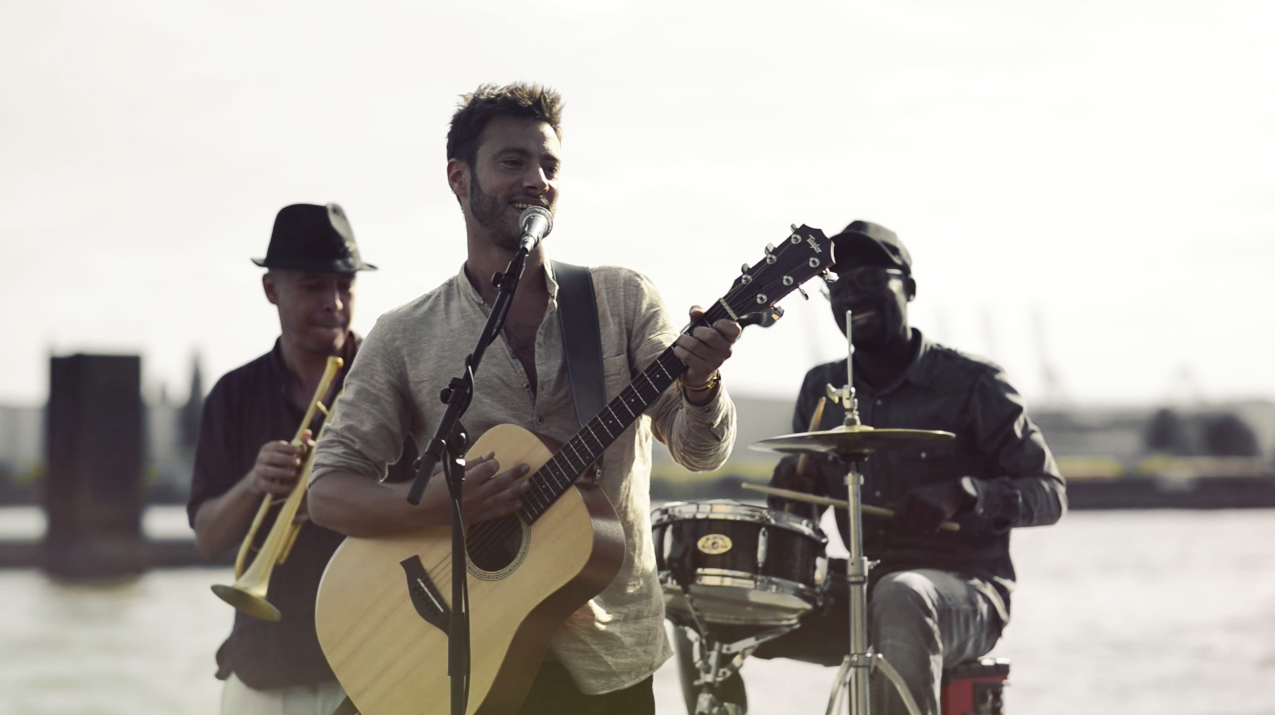 Hochzeitsband aus Hamburg bei einem Live-Auftritt.