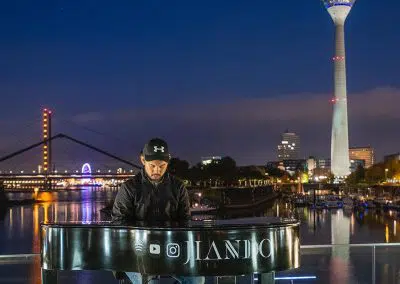 Instrumentalist für Hochzeiten Pianist JIANDO Düsseldorf
