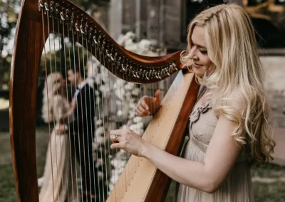 Hochzeitssängerin Koblenz Saja - die Harfensängerin