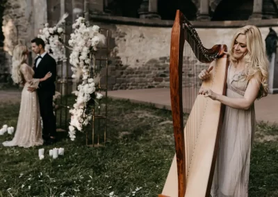 Hochzeitssängerin Koblenz Saja - die Harfensängerin